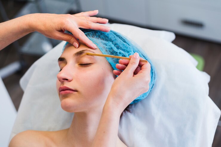 facial waxing benefits