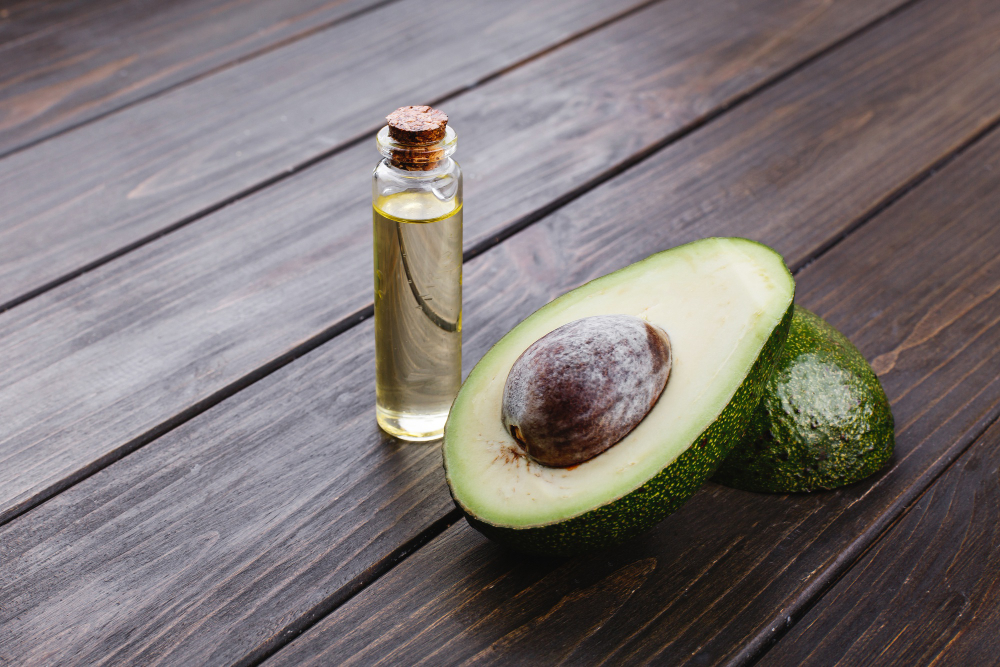 7 DIY Remedies for Dry Scalp: Get Rid of Flakes Naturally 5 avocado for dry scalp