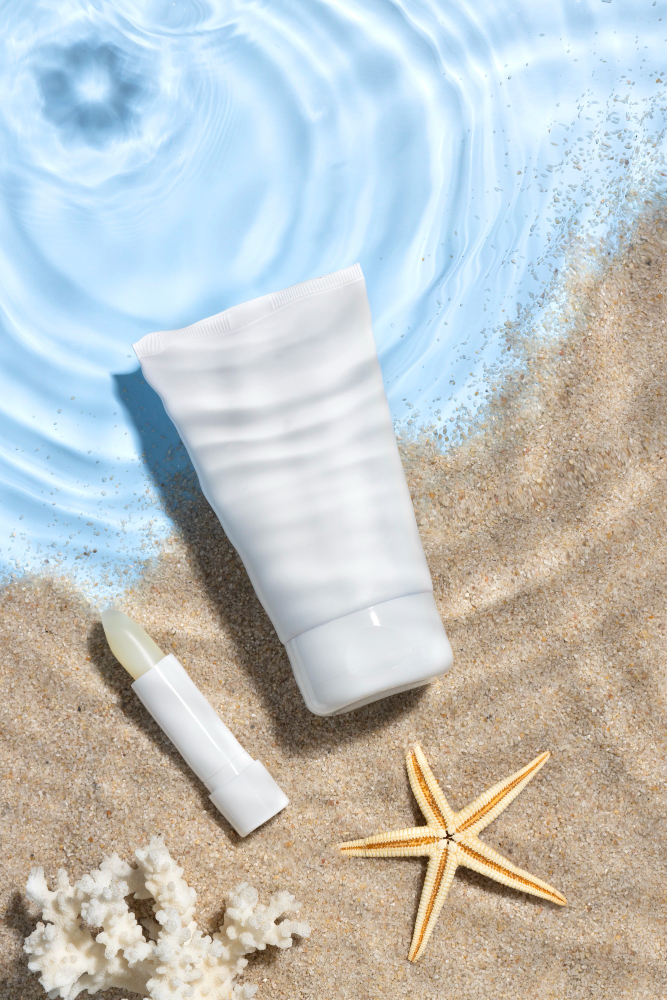 6 Best Scalp Sunscreens for Every Hair Type (Expert Picks!) 4 scalp sunscreen stick